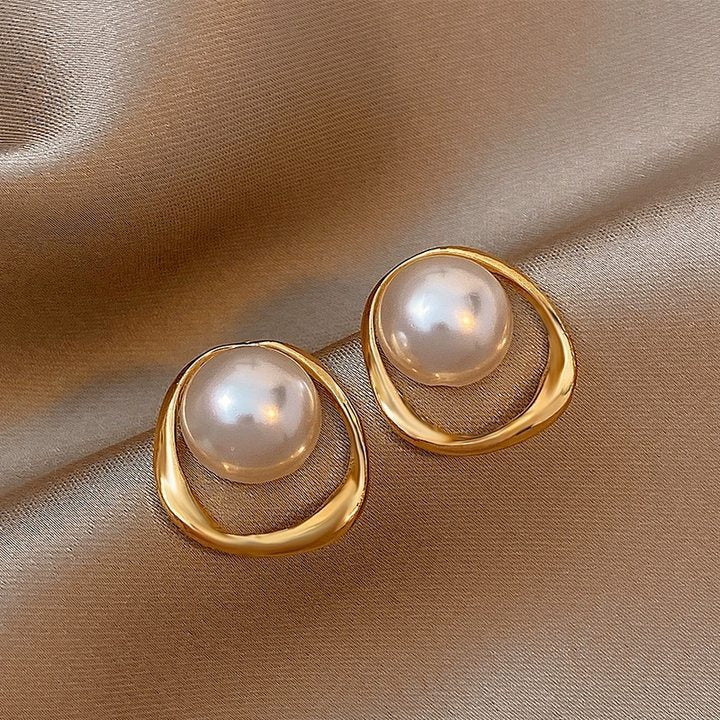 Pearl Vintage Tassel Earrings