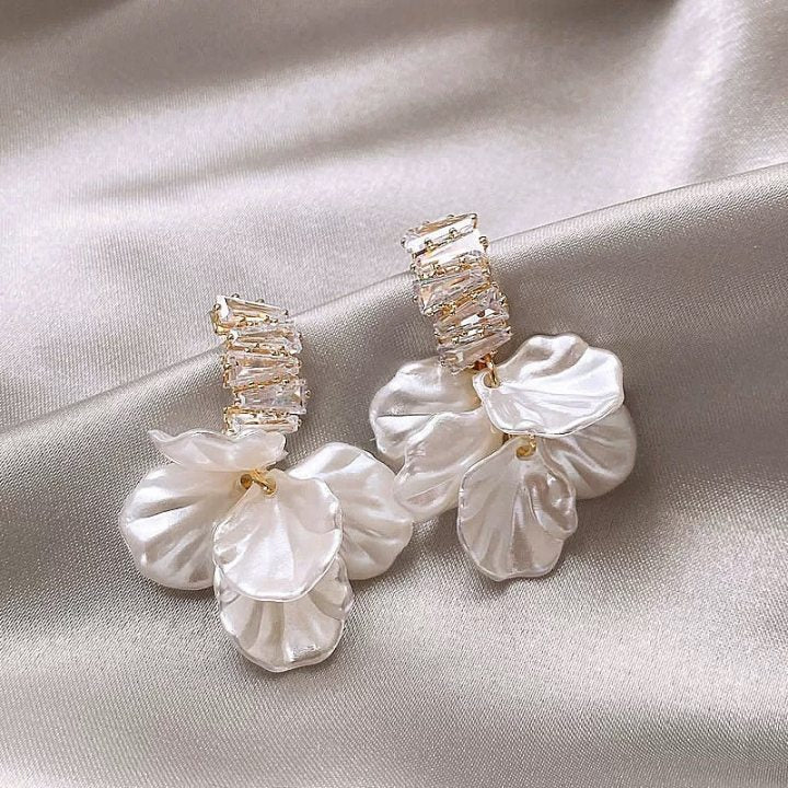Pearl Vintage Tassel Earrings