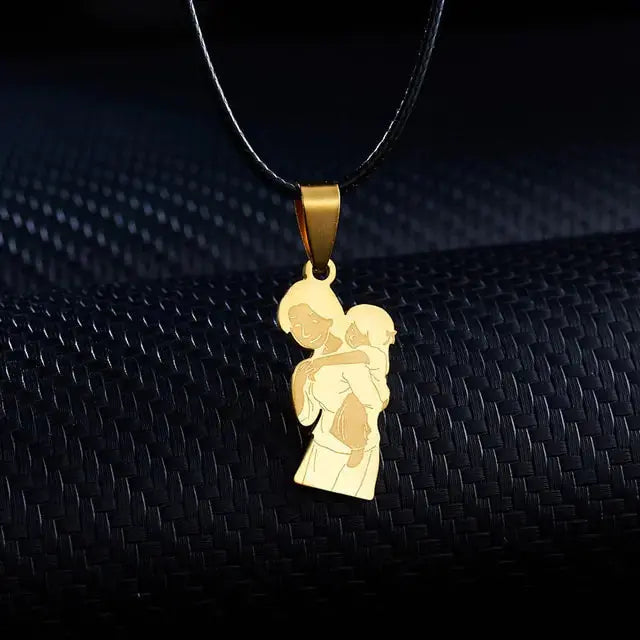 Mama Letter Pendant Necklace BrightBox