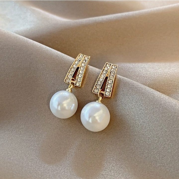 Pearl Vintage Tassel Earrings