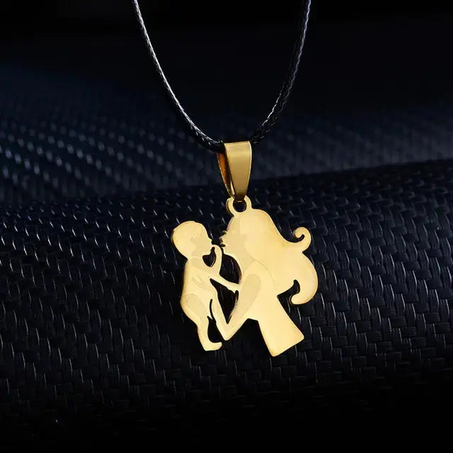 Mama Letter Pendant Necklace BrightBox