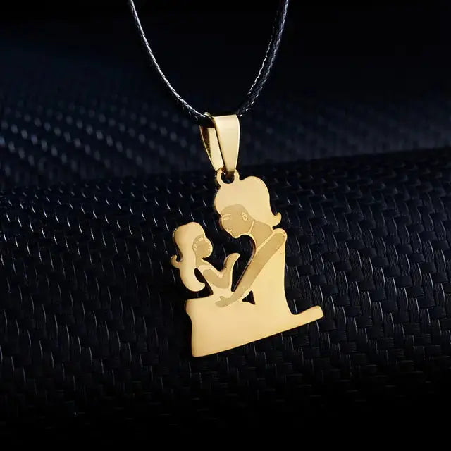 Mama Letter Pendant Necklace BrightBox